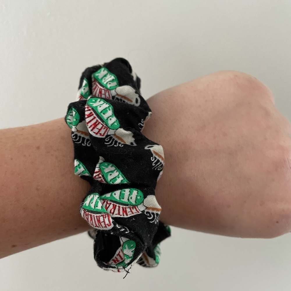 Central Perk Scrunchie